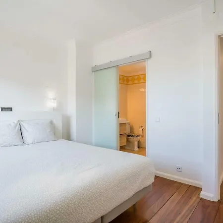Space & Sun - Lisbon's South Coast Semesterbostad