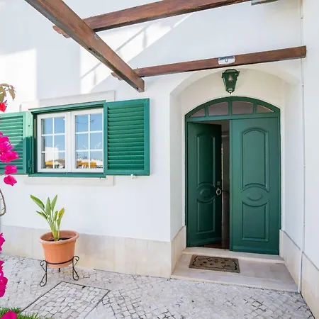 Space & Sun - Lisbon's South Coast Semesterbostad